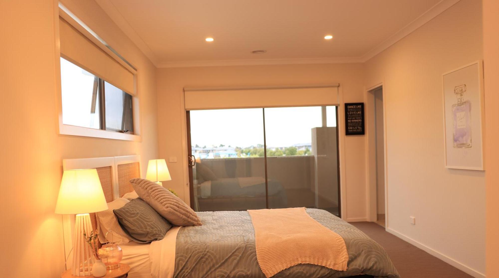 Melbourne Holiday House For 15 Peoples In Sanctuary Lake Point Cook Exterior foto